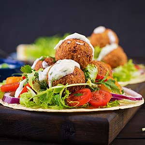 4 Pcs Falafel with Salad